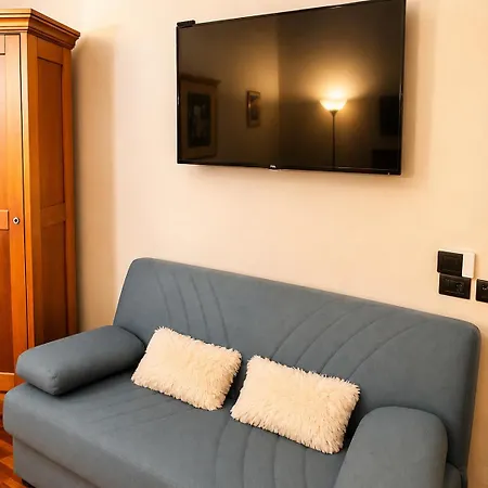 Monia Coliseum Apartment-2